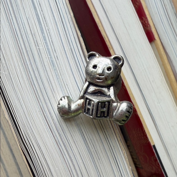 Vintage Jewelry - Vintage teddy Bear pin